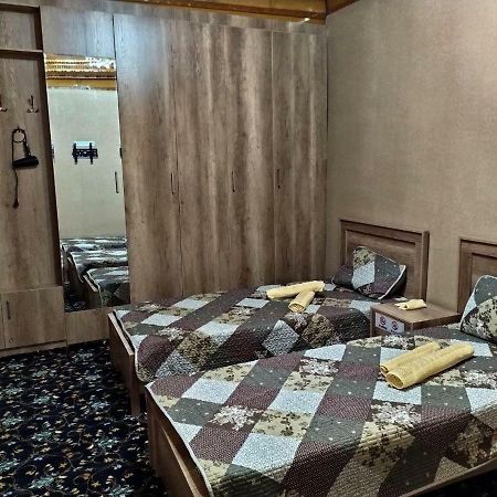 Uvaysiy Family Guest House Marghilon Екстериор снимка