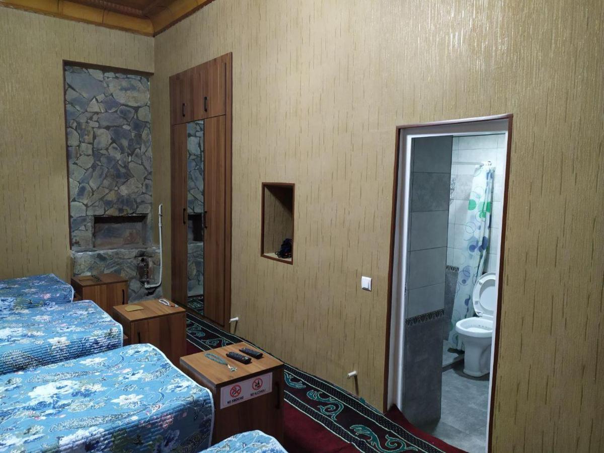 Uvaysiy Family Guest House Marghilon Екстериор снимка